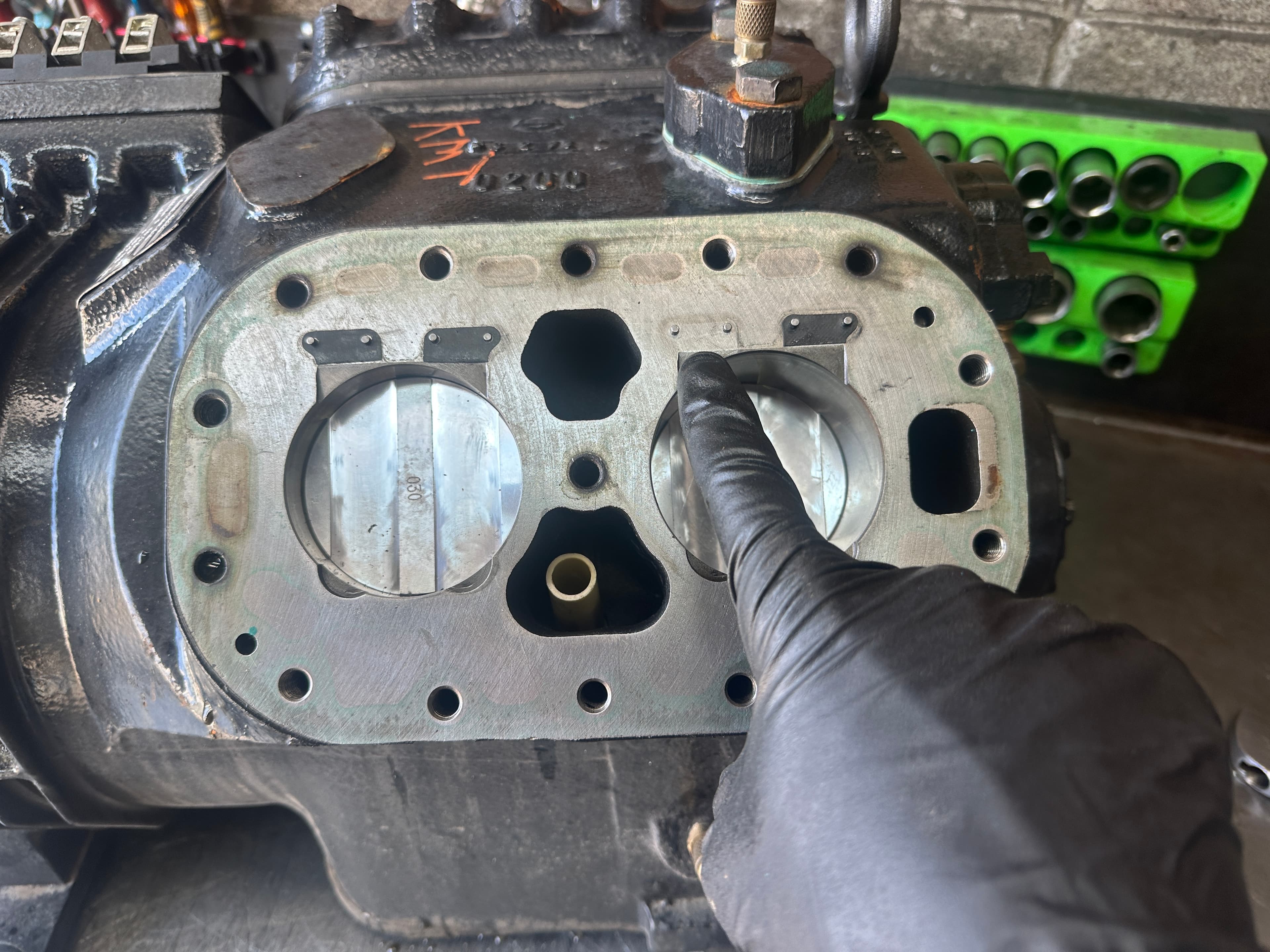 Teardown & Evaluation at the compressor remanufacturing facility